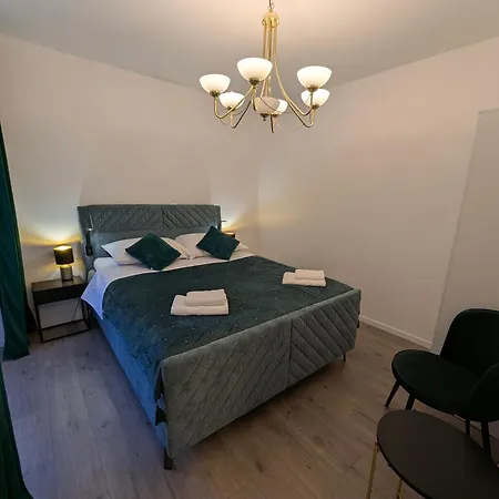 Freya Apartment