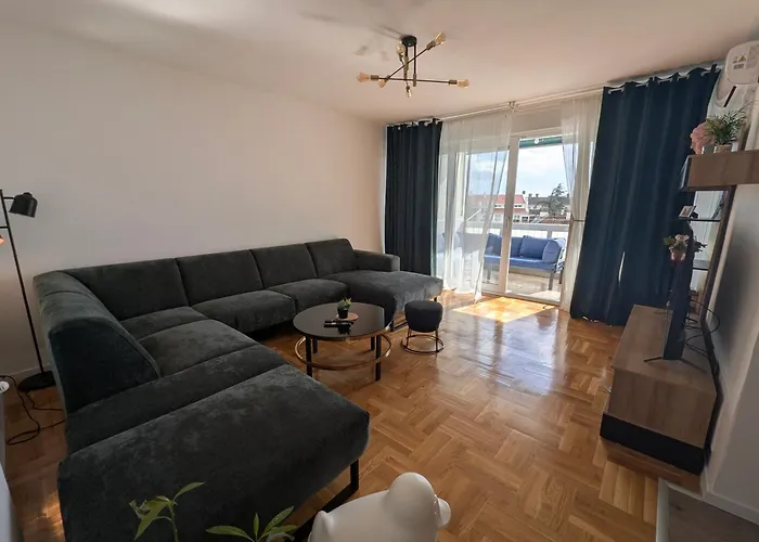 Freya Apartment *